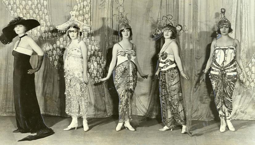 1917-ziegfeld-follies-act-i-scene-i-an-arabian-night-costumes-by-lucile-by-white-studios_0