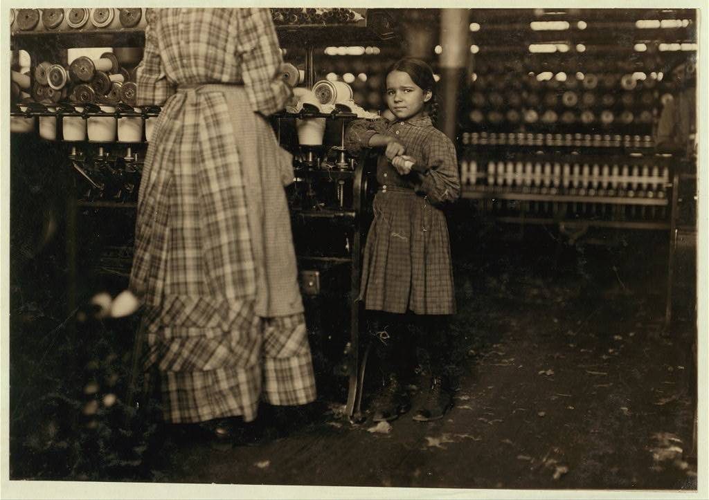 lewis hine cottown mill child workers