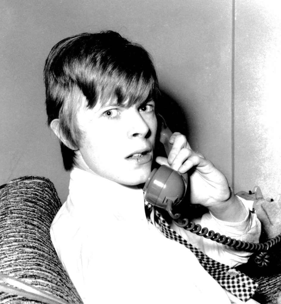 http _a.amz.mshcdn.com_wp-content_uploads_2016_01_Bowie-1966-6